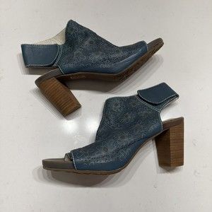 Lartiste Spring Step Fab Heels Blue Leather Women's Size 10 Shoes EU41